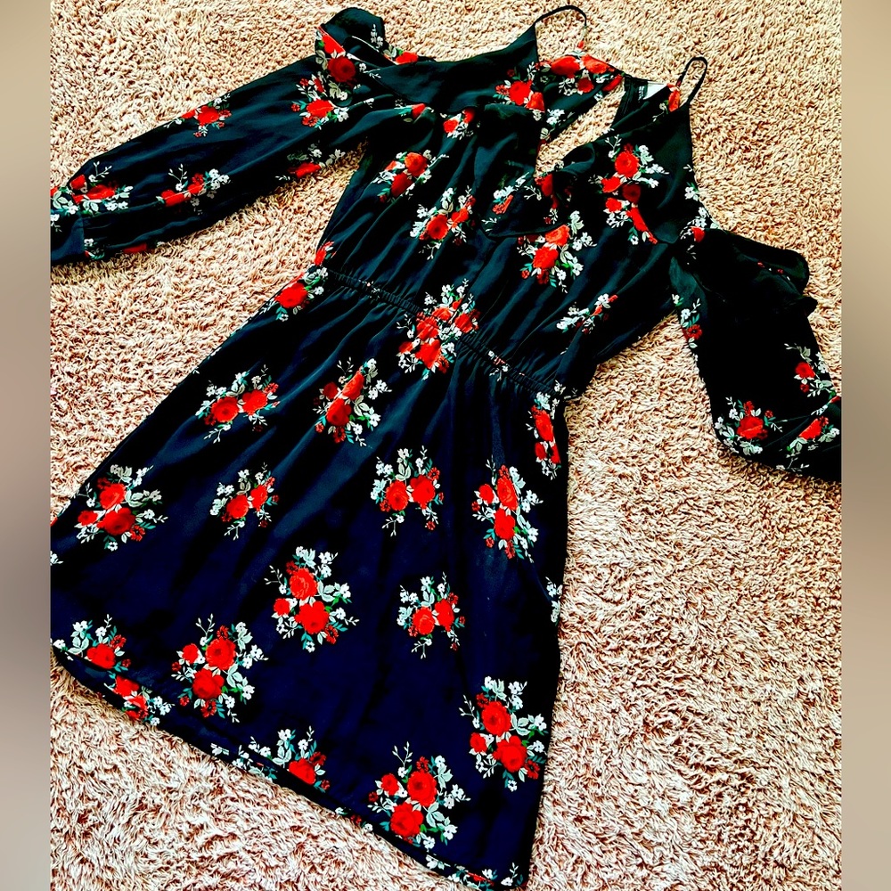 Gorgeous Cold shoulder Dress